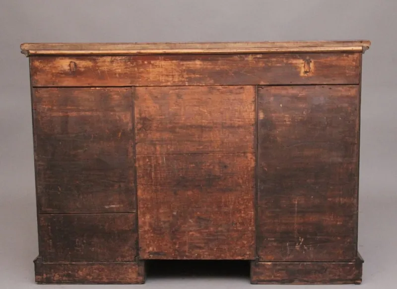 Pamono Early 19th Century Mahogany Kneehole Desk, 1830s> Desks
