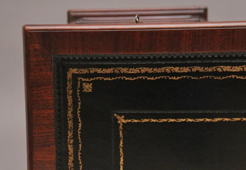 Pamono Early 19th Century Mahogany Kneehole Desk, 1830s> Desks