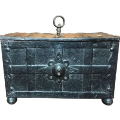 Pamono Early 17th Century Medieval Handcrafted Black Iron Coffer or Box, 1610> Trunks Crates & Baskets