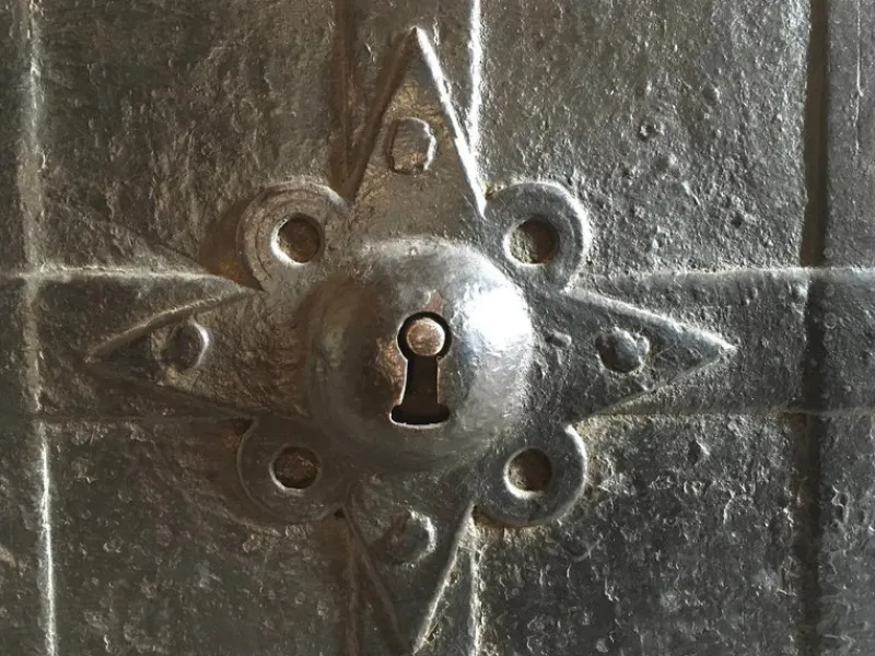 Pamono Early 17th Century Medieval Handcrafted Black Iron Coffer or Box, 1610> Trunks Crates & Baskets