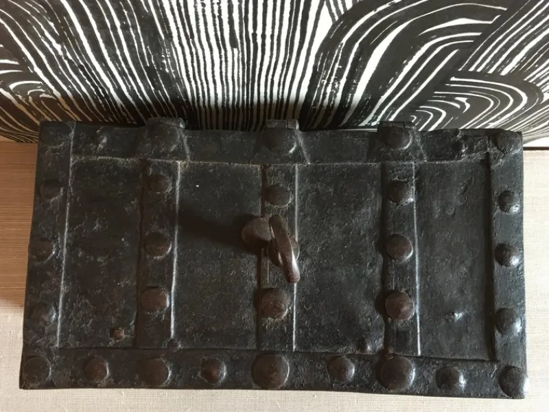 Pamono Early 17th Century Medieval Handcrafted Black Iron Coffer or Box, 1610> Trunks Crates & Baskets