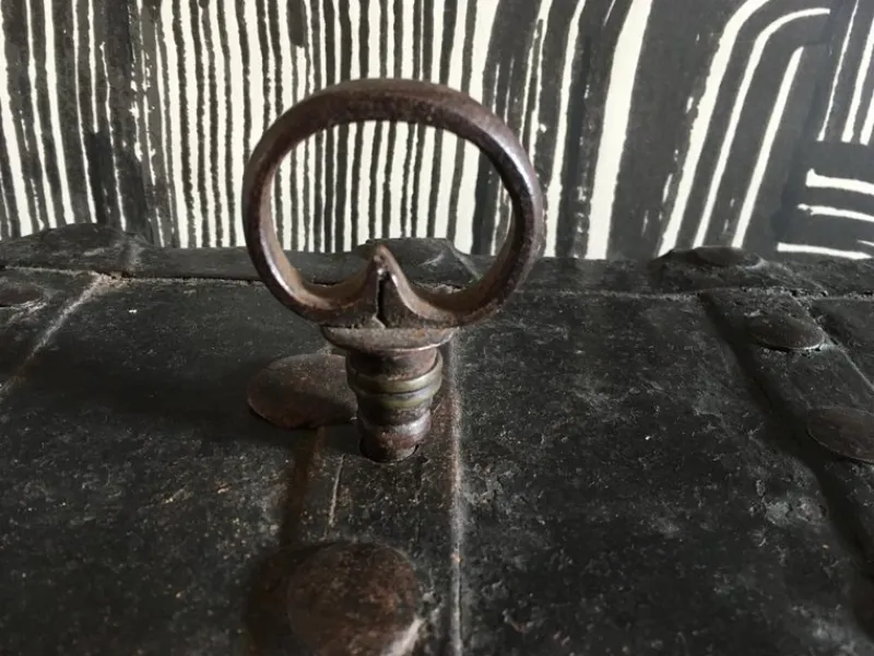 Pamono Early 17th Century Medieval Handcrafted Black Iron Coffer or Box, 1610> Trunks Crates & Baskets