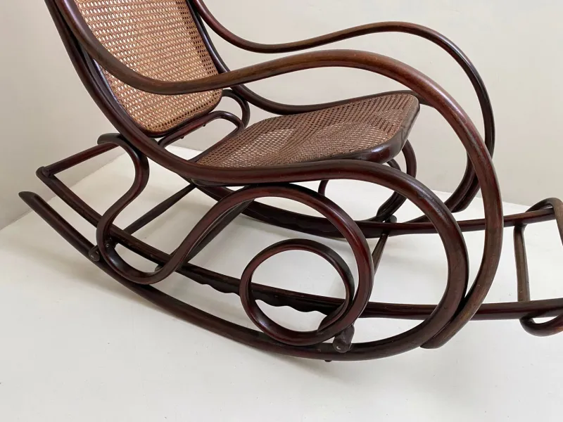 Pamono Early 20th Century Rocking Chair from Thonet> Rocking Chairs