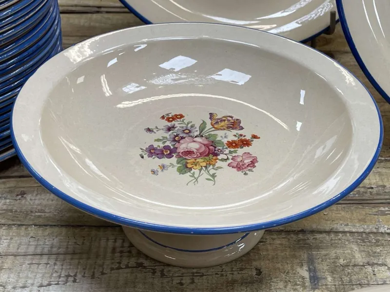 Pamono Earthenware Dinner Service from Salins Les Bains, Set of 72> Dinnerware Accessories
