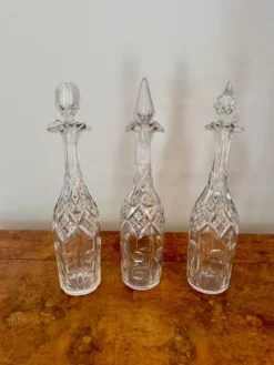 Pamono Edwardian Cut Glass Decanters, 1900s, Set of 3> Glassware