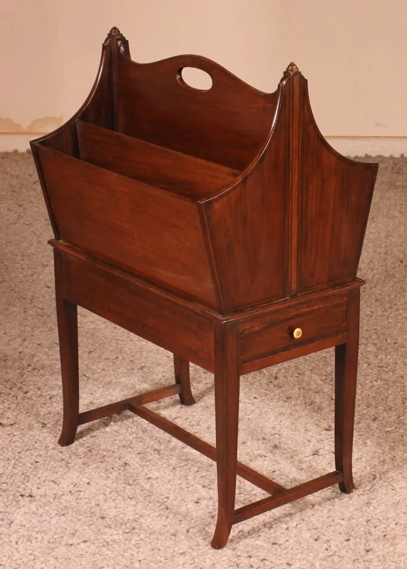 Pamono Edwardian Newspaper Rack in Mahogany> Magazine Racks