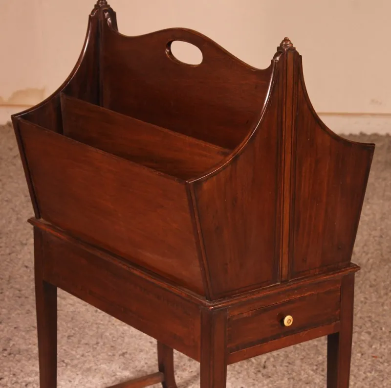 Pamono Edwardian Newspaper Rack in Mahogany> Magazine Racks