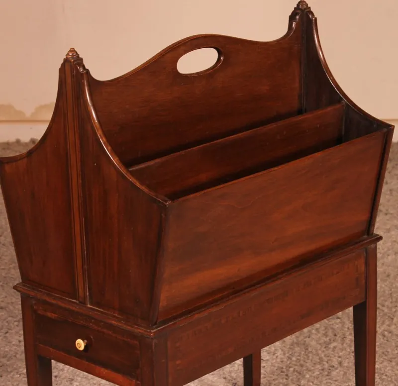 Pamono Edwardian Newspaper Rack in Mahogany> Magazine Racks