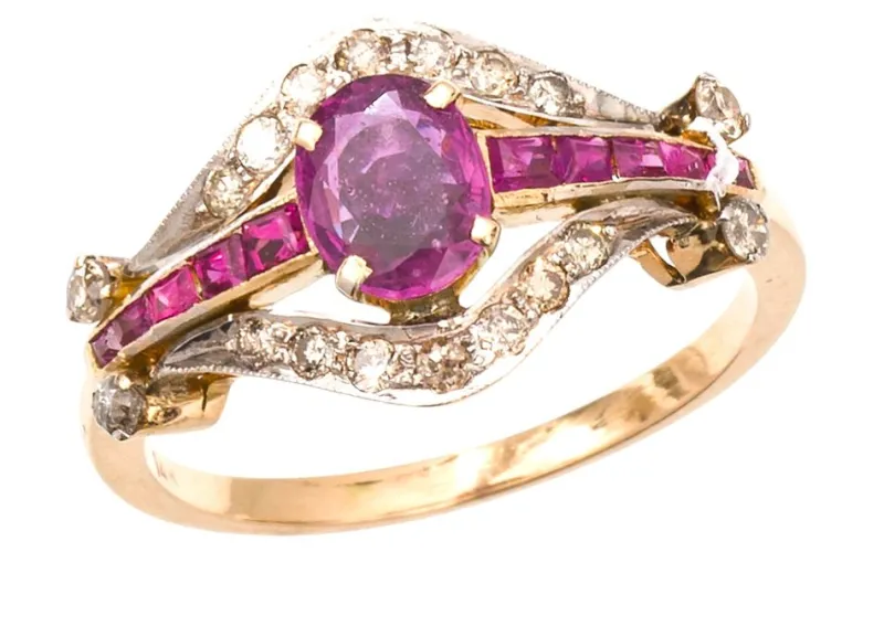 Pamono Edwardian Ruby and Diamond Cluster Ring, 1910s> Rings
