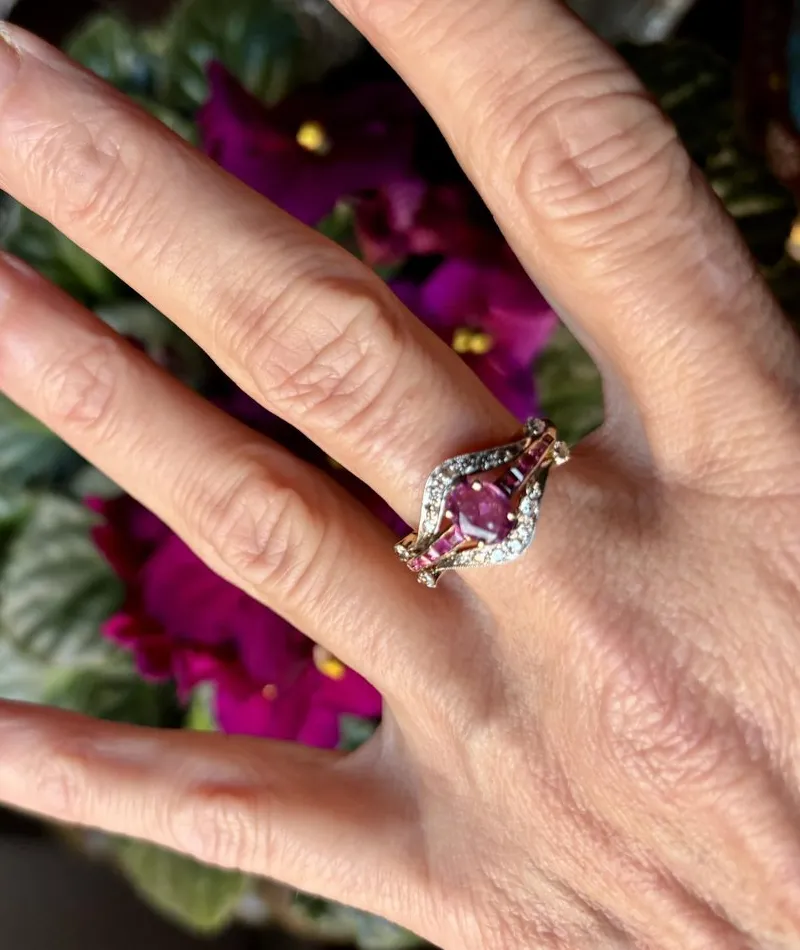 Pamono Edwardian Ruby and Diamond Cluster Ring, 1910s> Rings