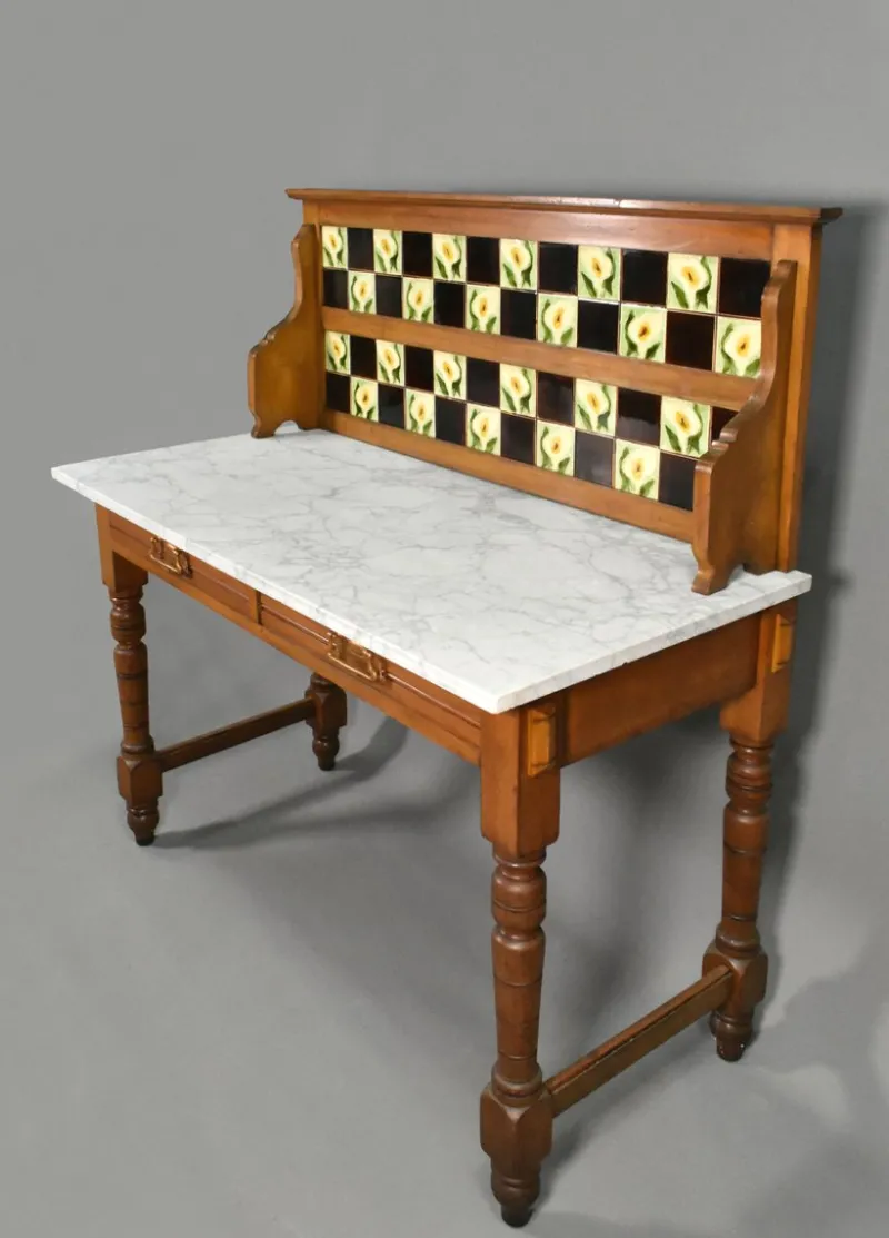Pamono Edwardian Tile Back Marble Top Washstand in Birch, 1890s> Dressing Tables