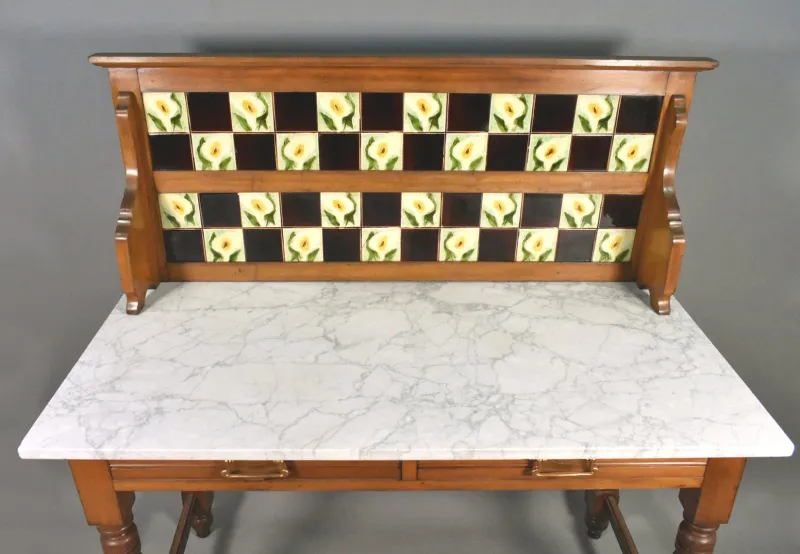 Pamono Edwardian Tile Back Marble Top Washstand in Birch, 1890s> Dressing Tables