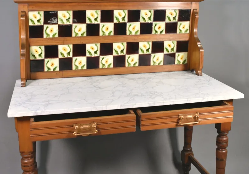 Pamono Edwardian Tile Back Marble Top Washstand in Birch, 1890s> Dressing Tables
