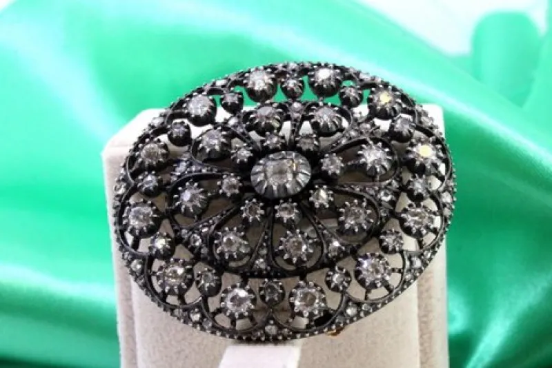 Pamono Elliptical Shaped Gold and Silver Brooch with Rose Cut Diamonds and Chips