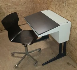 Hot Pamono Elmar Children's Writing Desk & Chair by Luigi Colani for Flötotto, 1970s, Set of 2