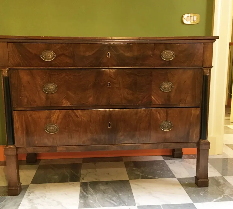 Pamono Empire Chest of Drawers in Walnut with Bronze Details, 18th Century> Dressers, Commodes & Chests