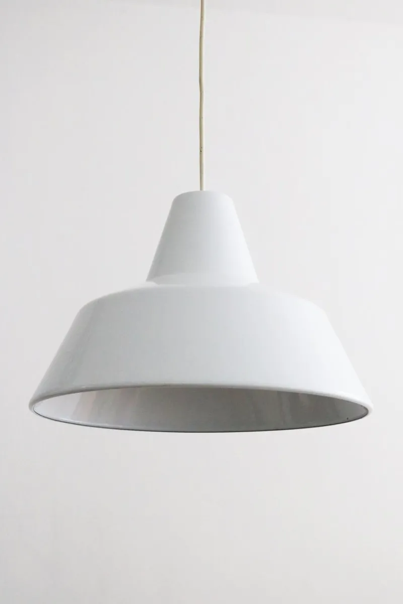 Pamono Enamel Workshop Pendant Lamp in White from Louis Poulsen, 1970s> Ceiling Lights