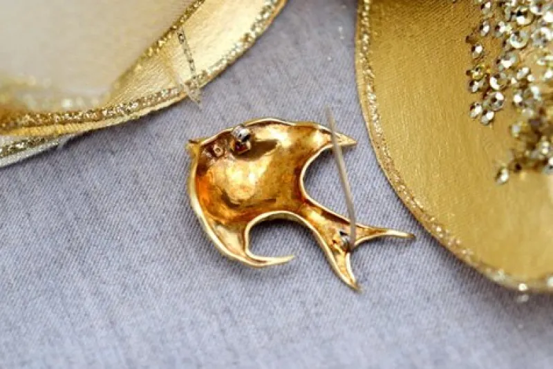 Pamono Enameled Fish Shaped Gold Brooch> Brooches