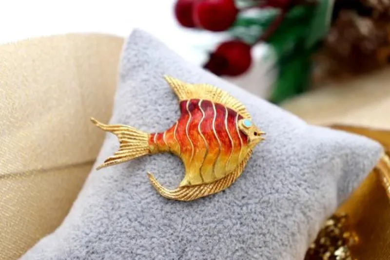 Pamono Enameled Fish Shaped Gold Brooch> Brooches