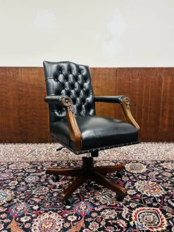 Online Pamono English Black Chesterfield President Chair