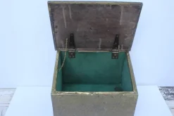 Pamono English Brass Shoe Shine Stand><noscript><img width=