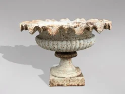Best Pamono English Cast Iron Tazza Urns or Planters, 1860s, Set of 2