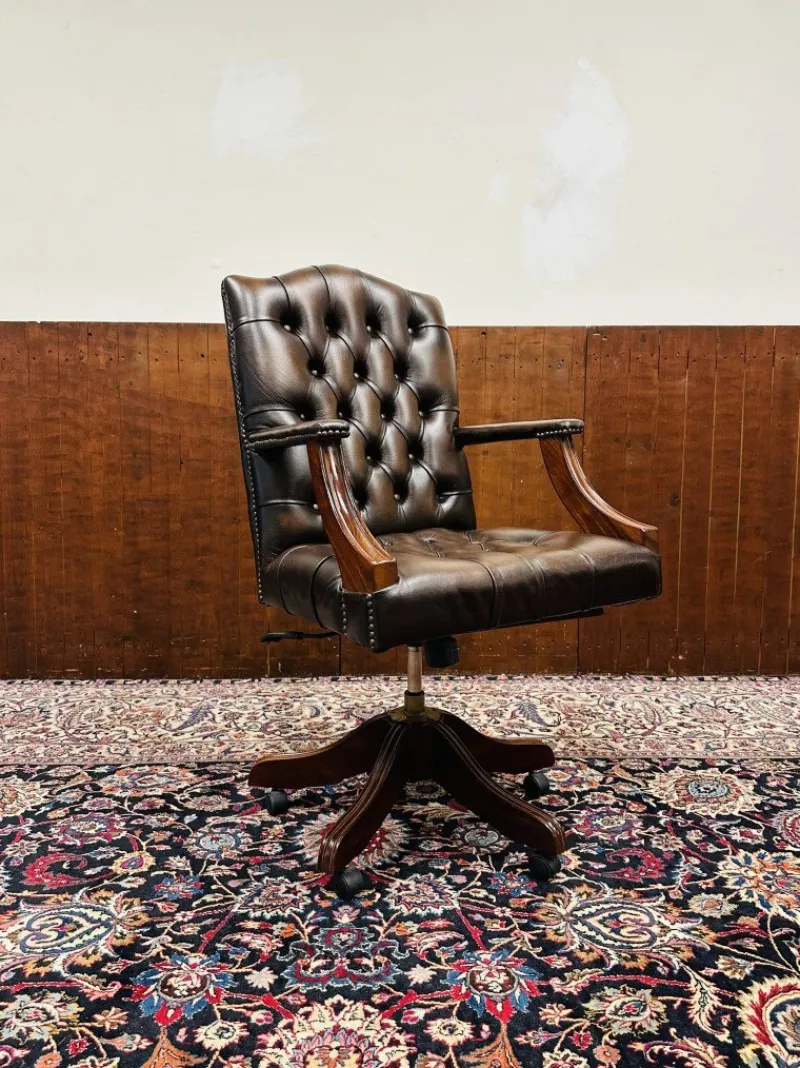 Outlet Pamono English Chesterfield Desk Chair