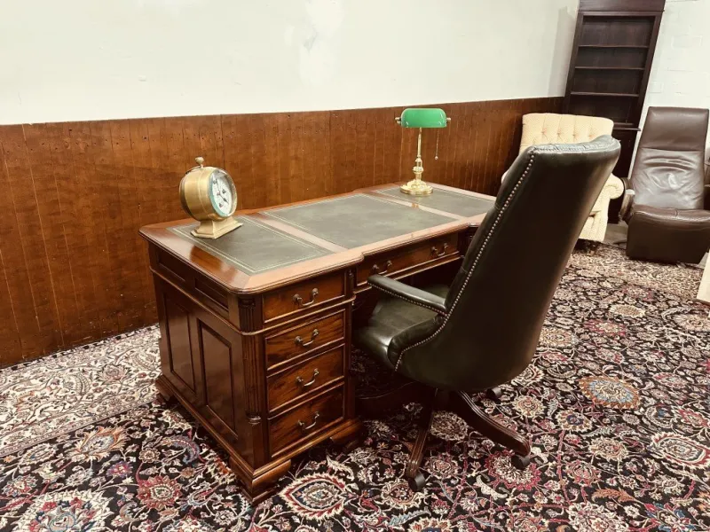 Best Pamono English Classic Desk with Green Inlay