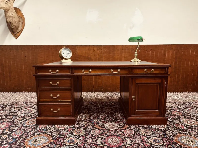 Pamono English Classic Desk with Black Inlay> Desks