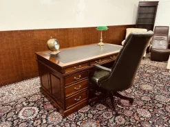 Pamono English Classic Desk with Black Inlay> Desks