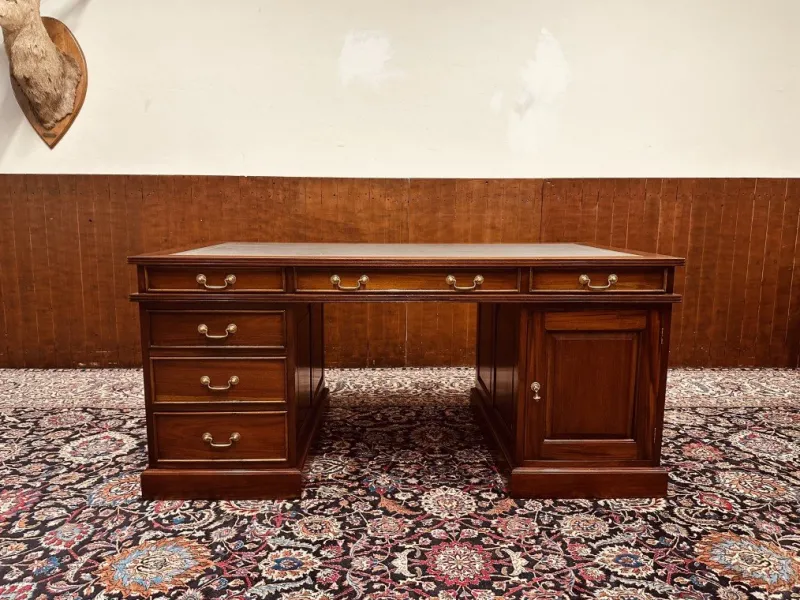 Pamono English Classic Desk with Black Inlay> Desks