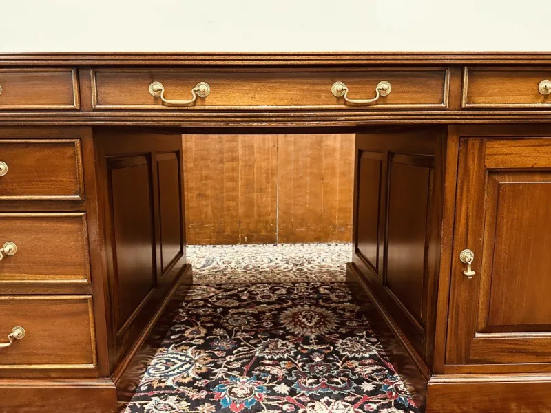 Pamono English Classic Desk with Black Inlay> Desks