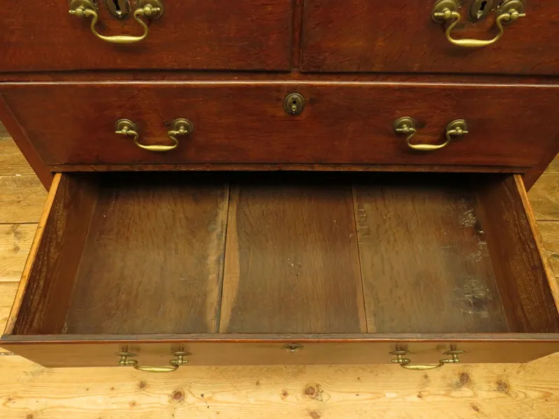 Pamono English Cottage Oak Chest of Drawers, 1700s> Dressers, Commodes & Chests