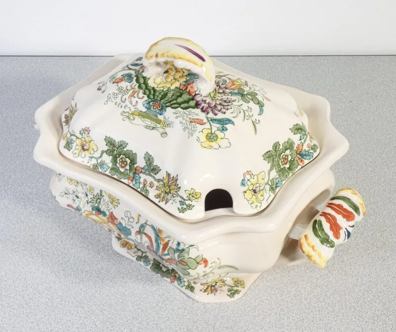 Pamono English Decorated Ceramic Service from Mason's, 1950s, Set of 41> Dinner Plates & Bowls