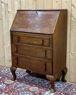 Pamono English Donkey Desk in Oak and Leather Top, 1950s><noscript><img width=
