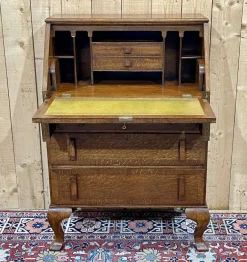 Pamono English Donkey Desk in Oak and Leather Top, 1950s><noscript><img width=