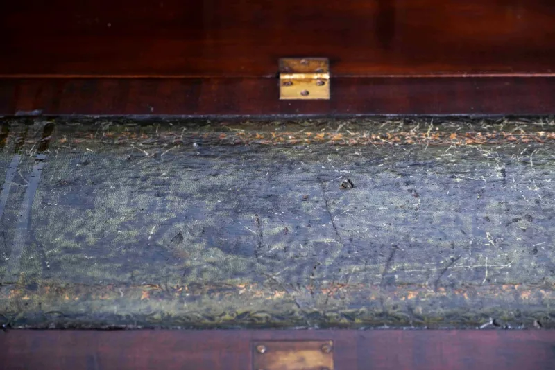 Pamono English George III Mahogany Desk> Secretaires