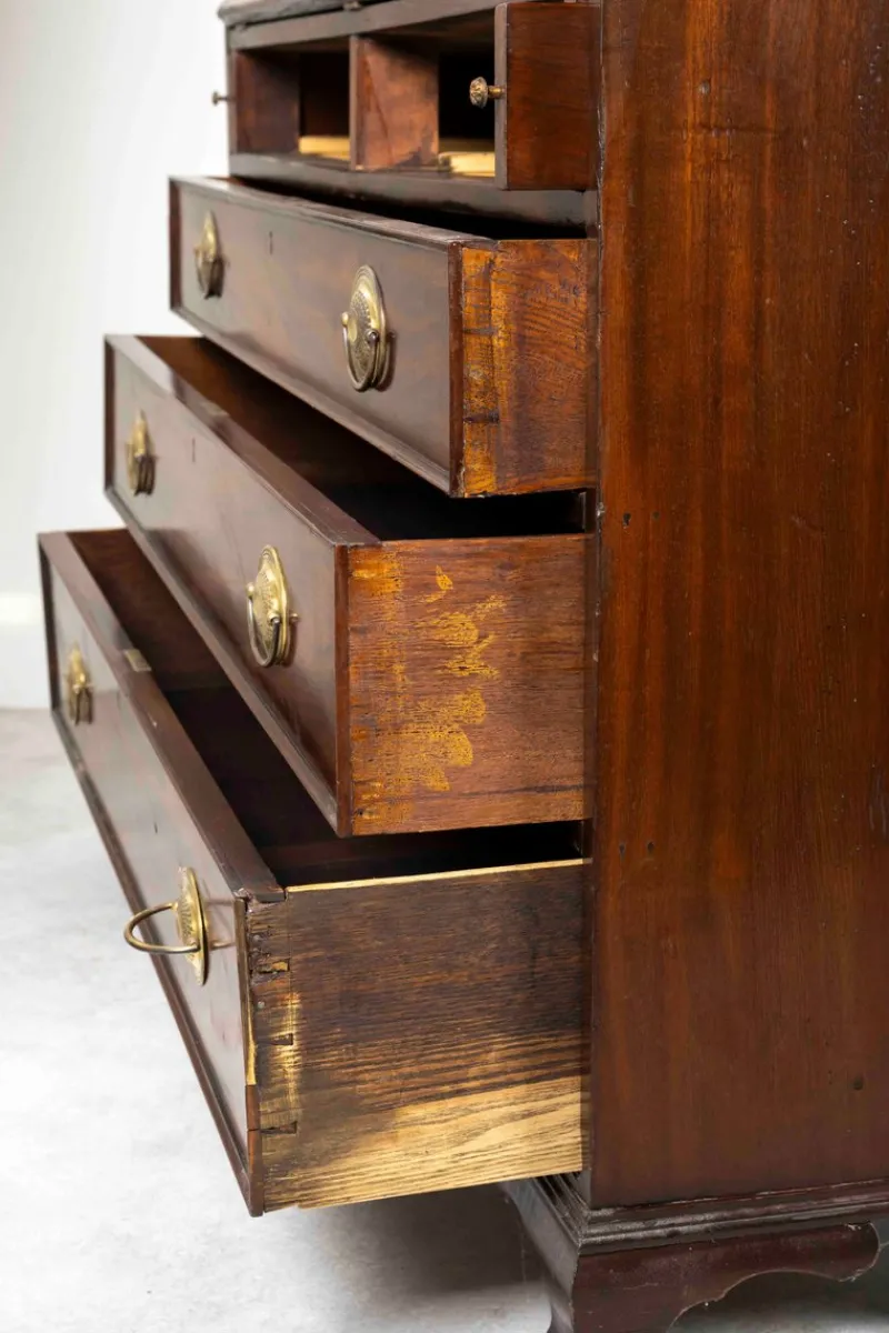 Pamono English George III Mahogany Desk> Secretaires