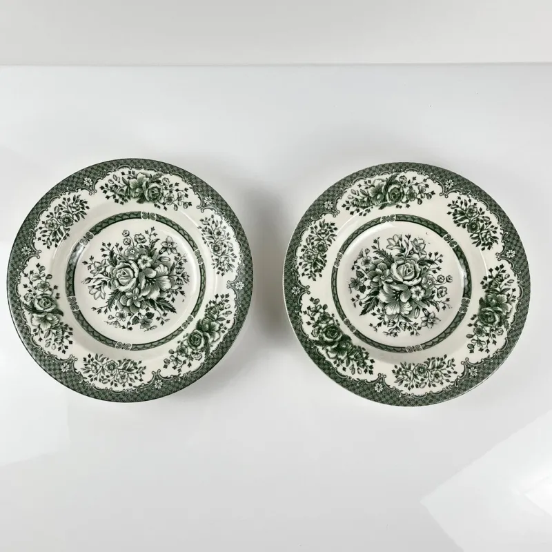 Pamono English Green Earthenware Soup Plates, Late 19th Century, Set of 2> Dinner Plates & Bowls
