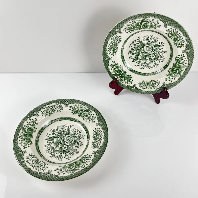 Pamono English Green Earthenware Soup Plates, Late 19th Century, Set of 2> Dinner Plates & Bowls