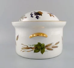 Best Pamono English Large Evesham Lidded Tureen in Porcelain from Royal Worcester, 1980s