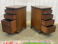 Pamono English Mahogany Bedside Tables, Early 20th Century, Set of 2> Nightstands