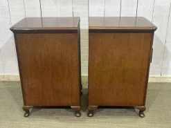 Pamono English Mahogany Bedside Tables, Early 20th Century, Set of 2><noscript><img width=