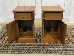 Pamono English Mahogany Bedside Tables, Set of 2><noscript><img width=
