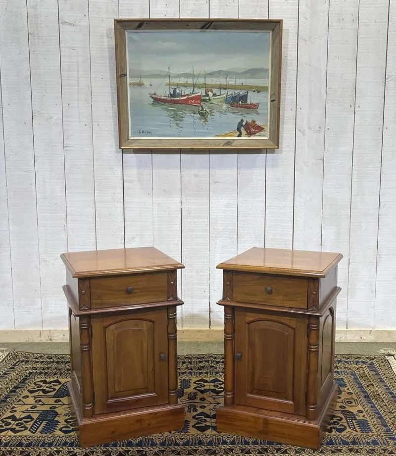 Pamono English Mahogany Bedside Tables, Set of 2> Nightstands