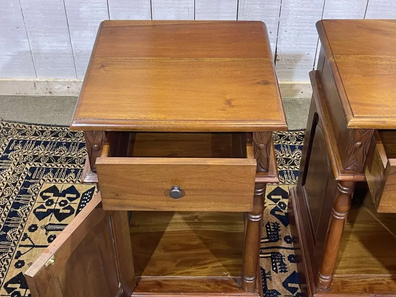 Pamono English Mahogany Bedside Tables, Set of 2> Nightstands
