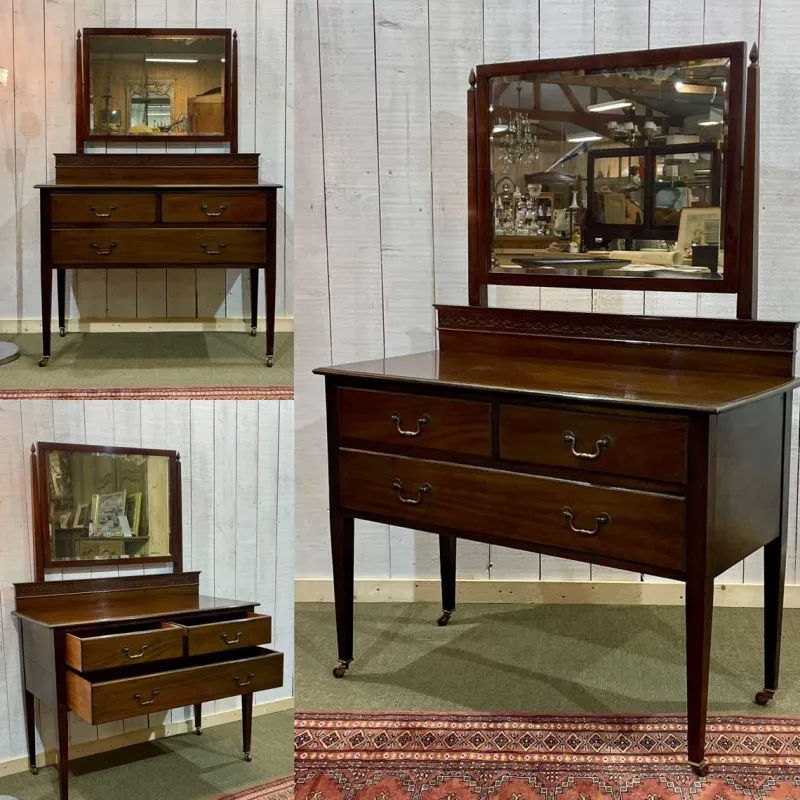 Sale Pamono English Mahogany Dressing Table, Early 20th Century