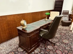 Discount Pamono English Narrow Chesterfield Desk
