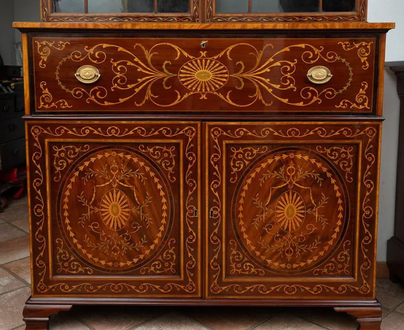 Pamono English Sideboard Bookcase in Mahogany Feather with Maple Inlay Grafts, 19th Century