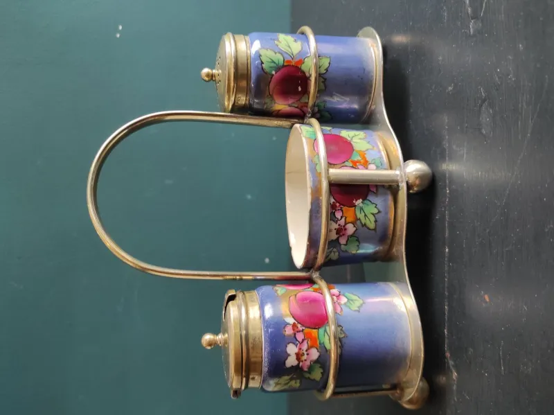 Pamono English Silver-Plated and Lusterware Cruet Set from John Turton & Co., Sheffield, 1920s, Set of 4> Salt & Pepper Shakers